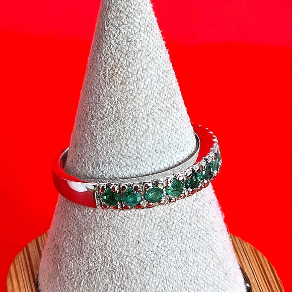 Natural Emerald 925 Sterling Silver Band - Picture 12 of 13